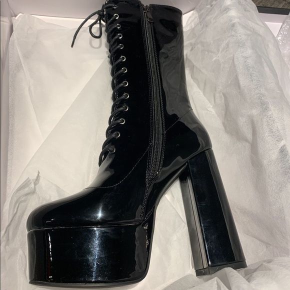 Black Platform Lace-Up Boots brand new never worn unfortunately too small for me - Picture 15 of 16
